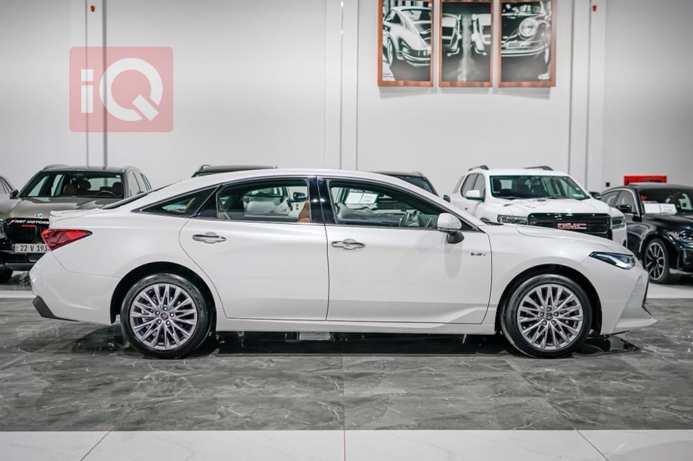 تۆیۆتا ئەڤەلۆن